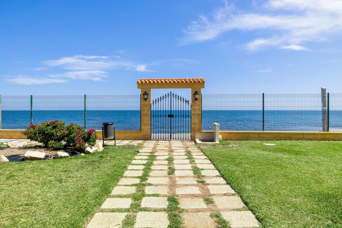 2 Bed Apartment for sale in Riviera Del Sol Costa Del Sol, Málaga, Spain