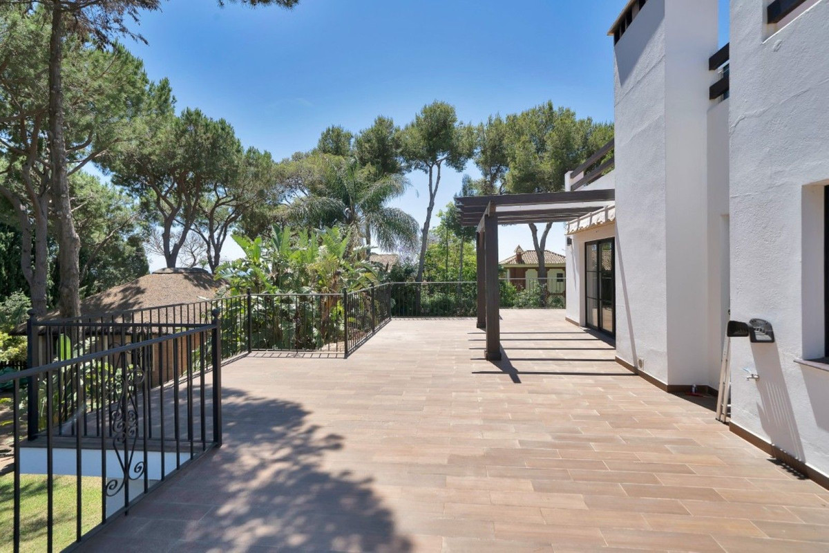 Se vende Villa - Chalet de 6 dormitorios en Costa Del Sol, Málaga, España