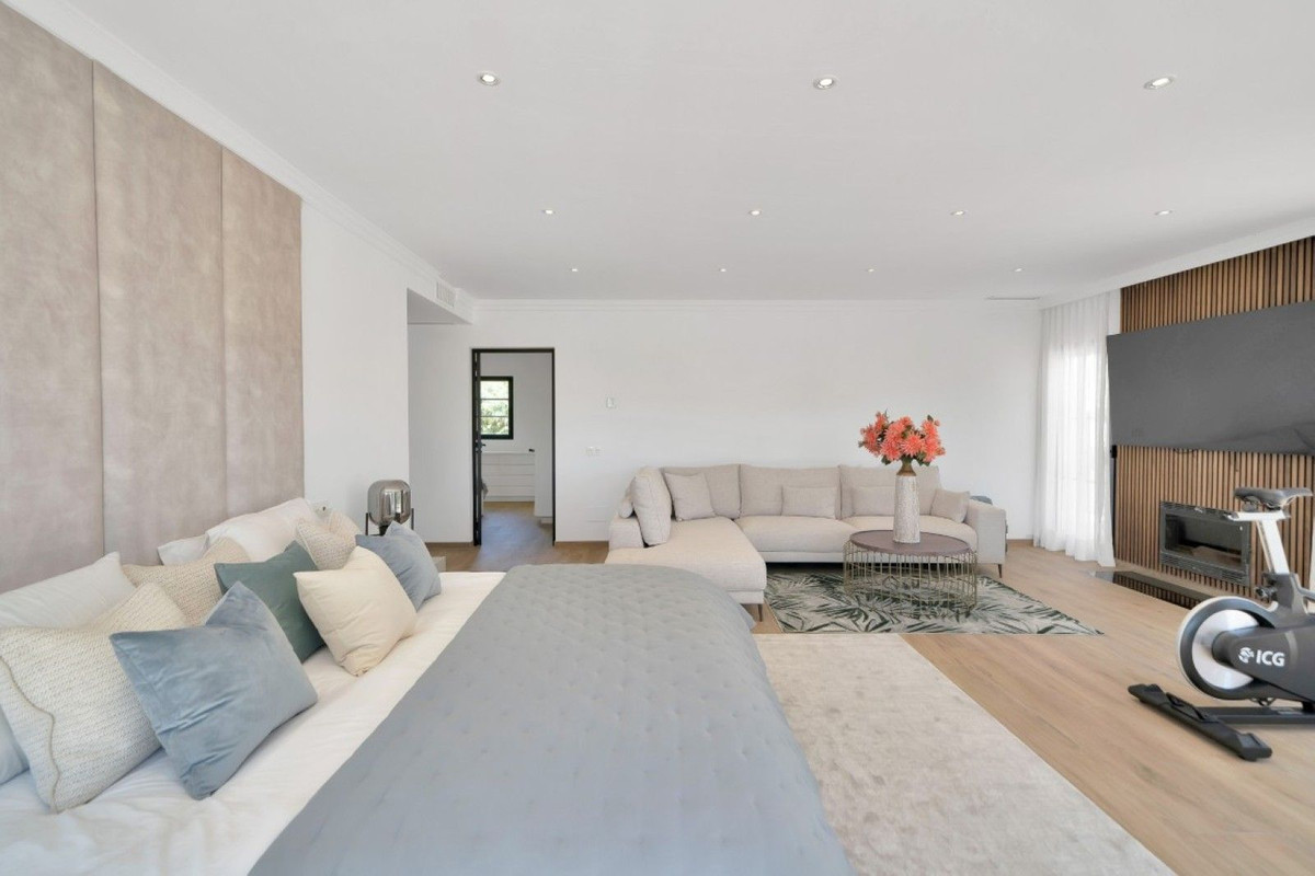 Se vende Villa - Chalet de 6 dormitorios en Costa Del Sol, Málaga, España