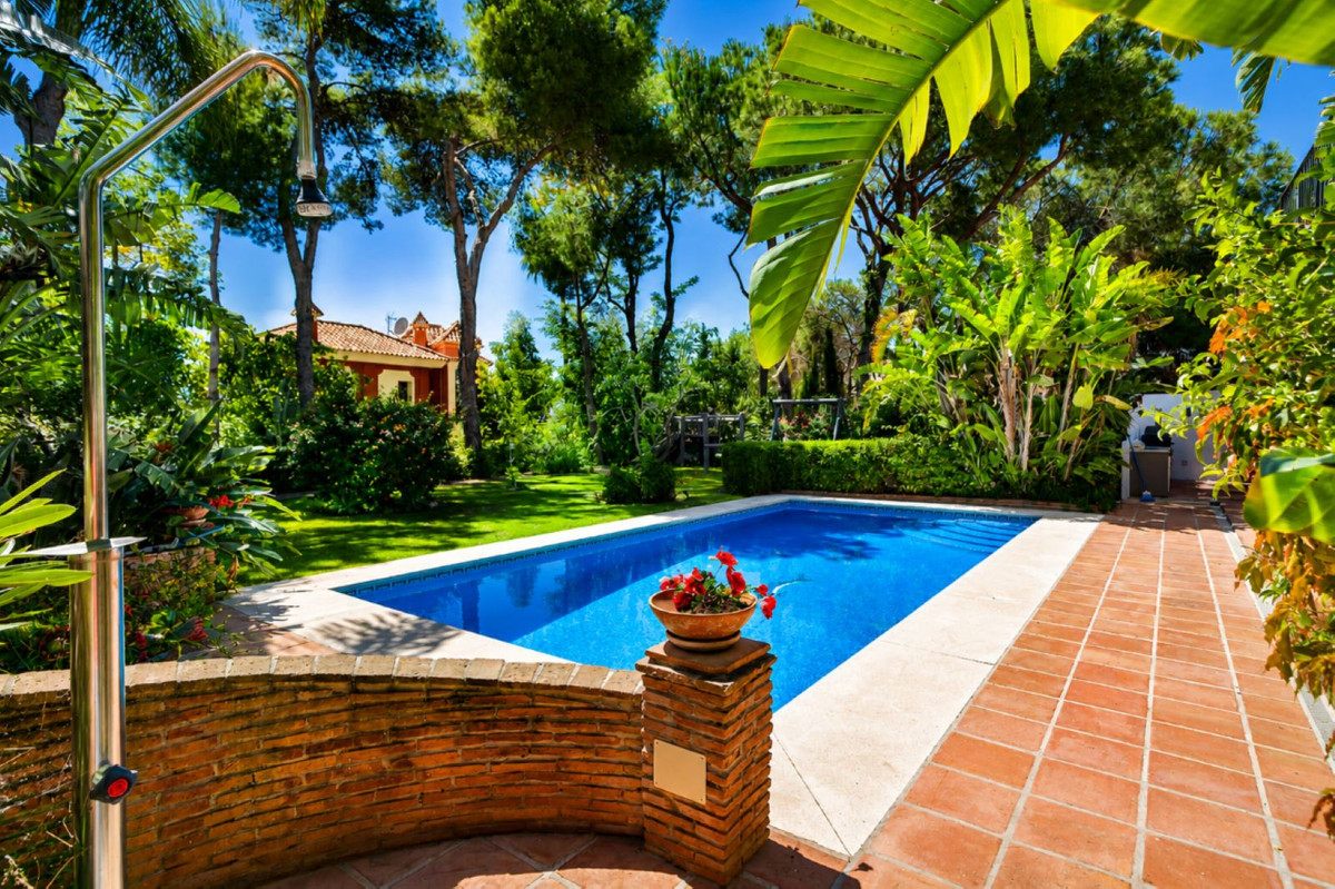 Se vende Villa - Chalet de 6 dormitorios en Costa Del Sol, Málaga, España