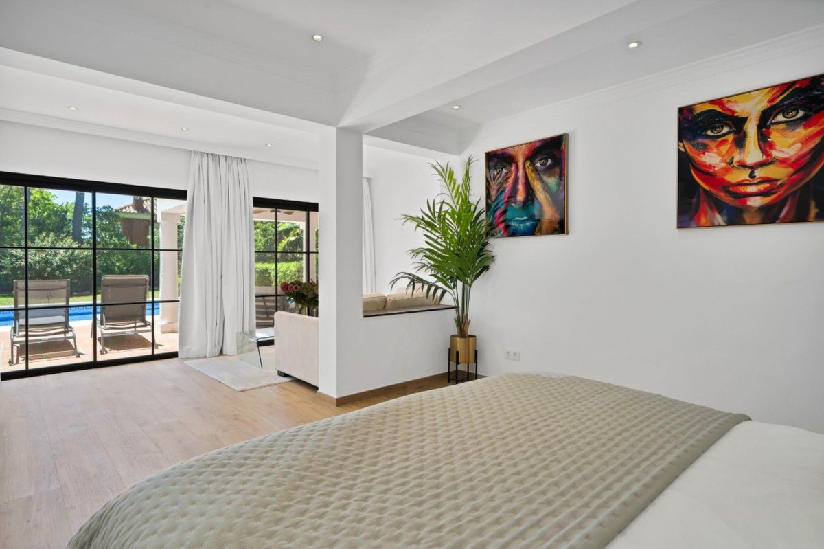 Se vende Villa - Chalet de 6 dormitorios en Costa Del Sol, Málaga, España