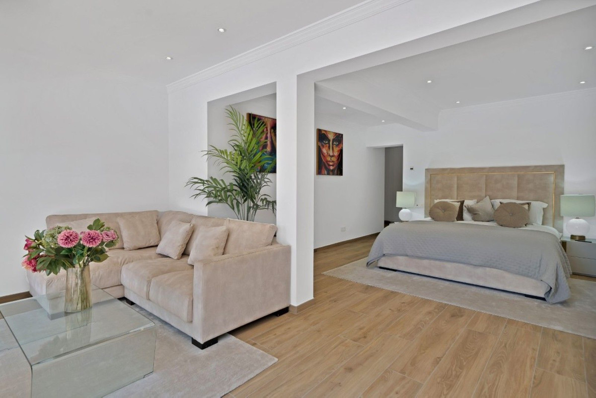 Se vende Villa - Chalet de 6 dormitorios en Costa Del Sol, Málaga, España