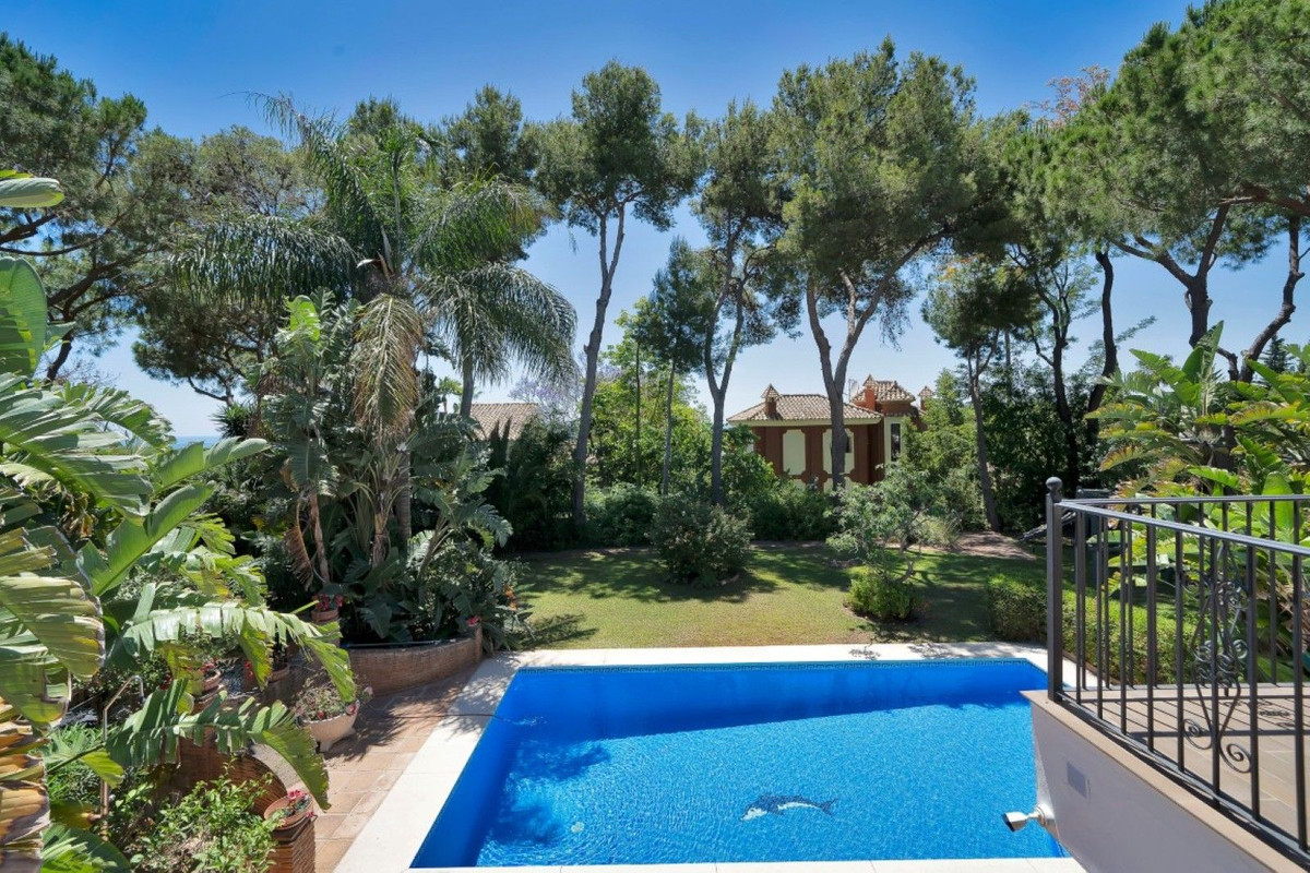 Se vende Villa - Chalet de 6 dormitorios en Costa Del Sol, Málaga, España