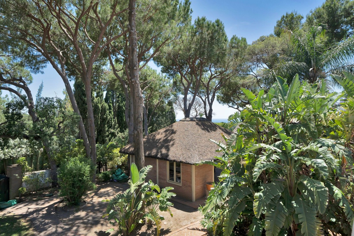 Se vende Villa - Chalet de 6 dormitorios en Costa Del Sol, Málaga, España