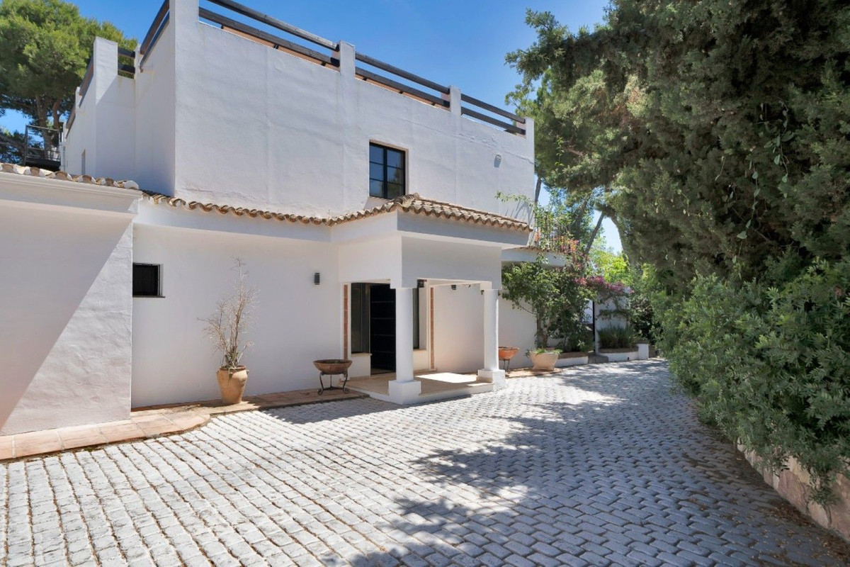 Se vende Villa - Chalet de 6 dormitorios en Costa Del Sol, Málaga, España