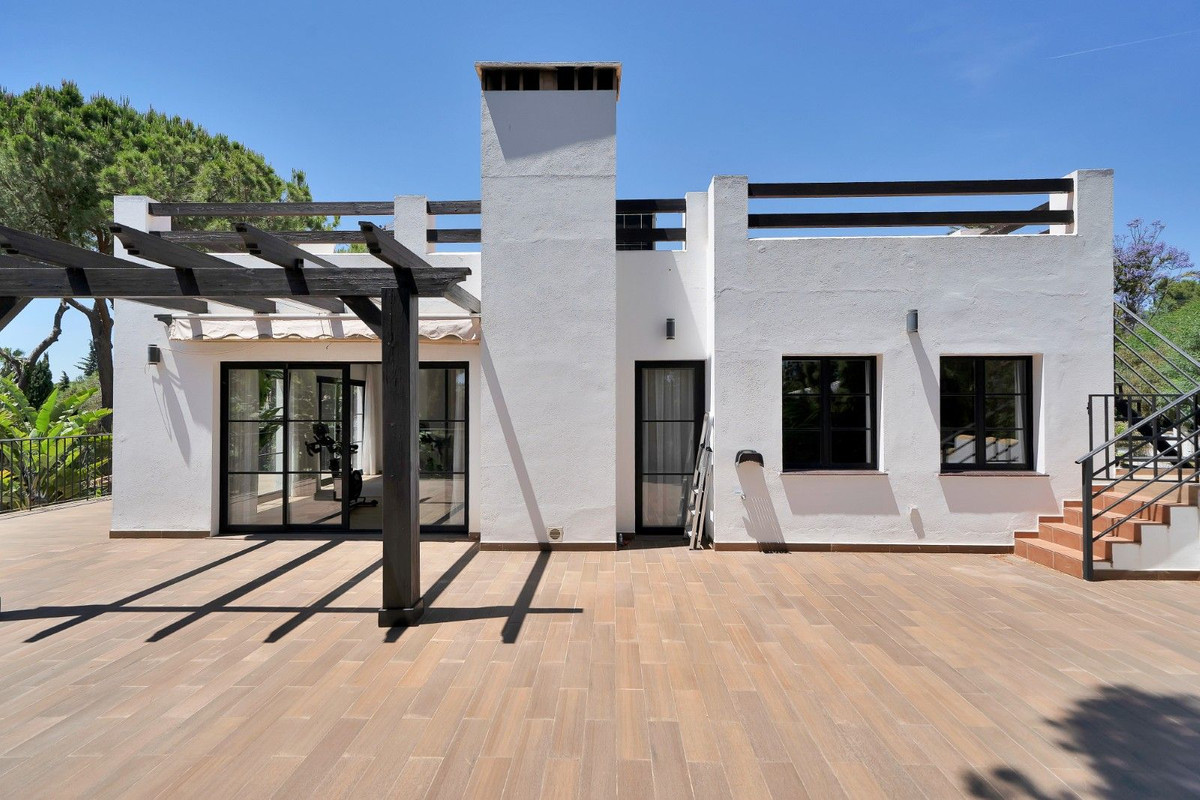 Se vende Villa - Chalet de 6 dormitorios en Costa Del Sol, Málaga, España