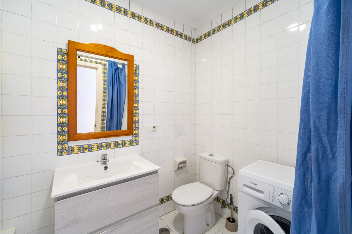 2 Bed Apartment for sale in Benamara Costa Del Sol, Málaga, Spain