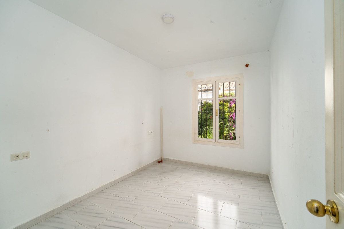 2 Bed Apartment for sale in Benamara Costa Del Sol, Málaga, Spain