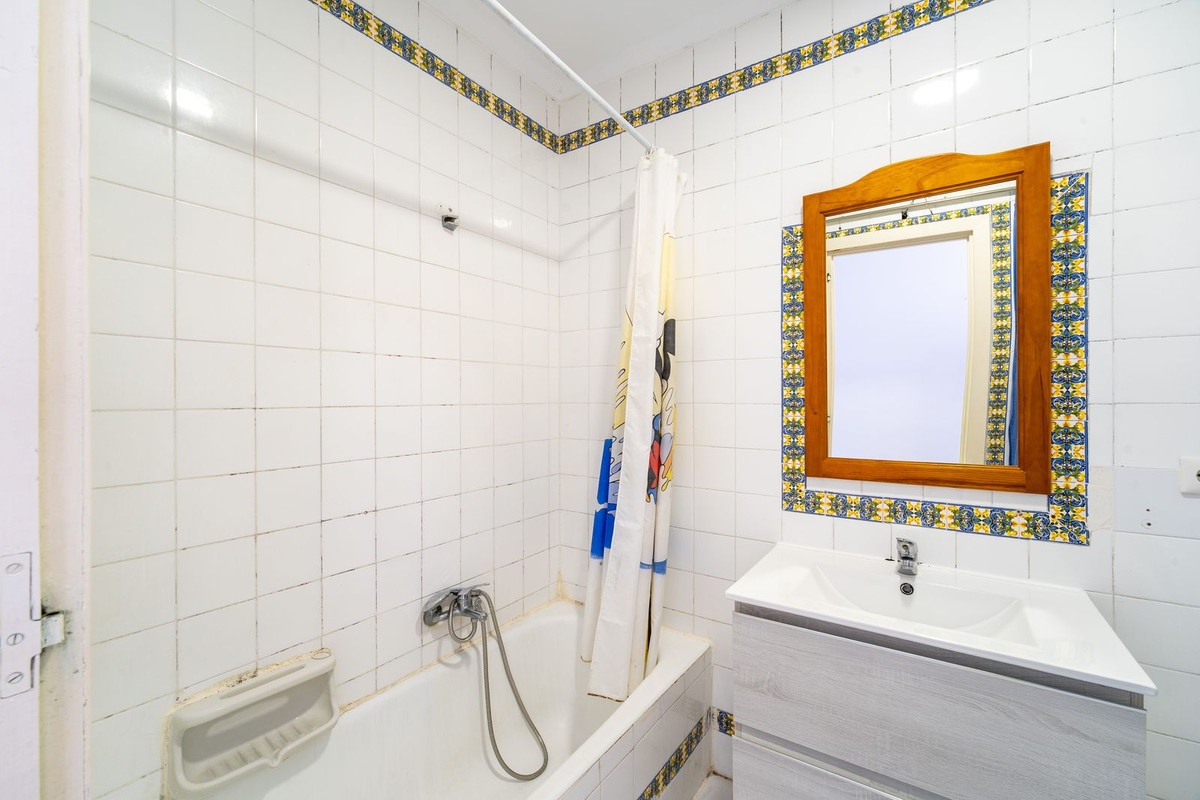 2 Bed Apartment for sale in Benamara Costa Del Sol, Málaga, Spain
