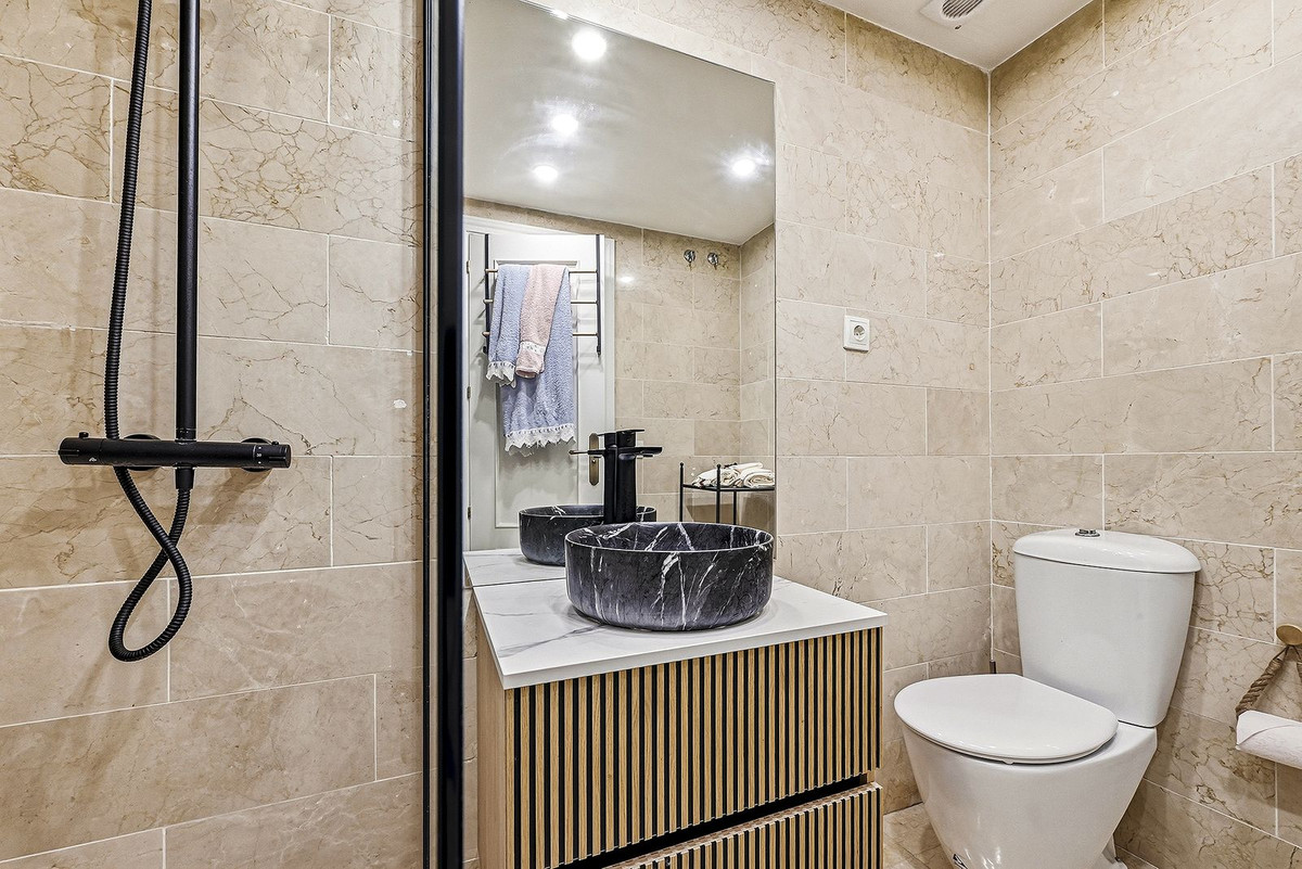 2 Bed Apartment for sale in Las Chapas Costa Del Sol, Málaga, Spain