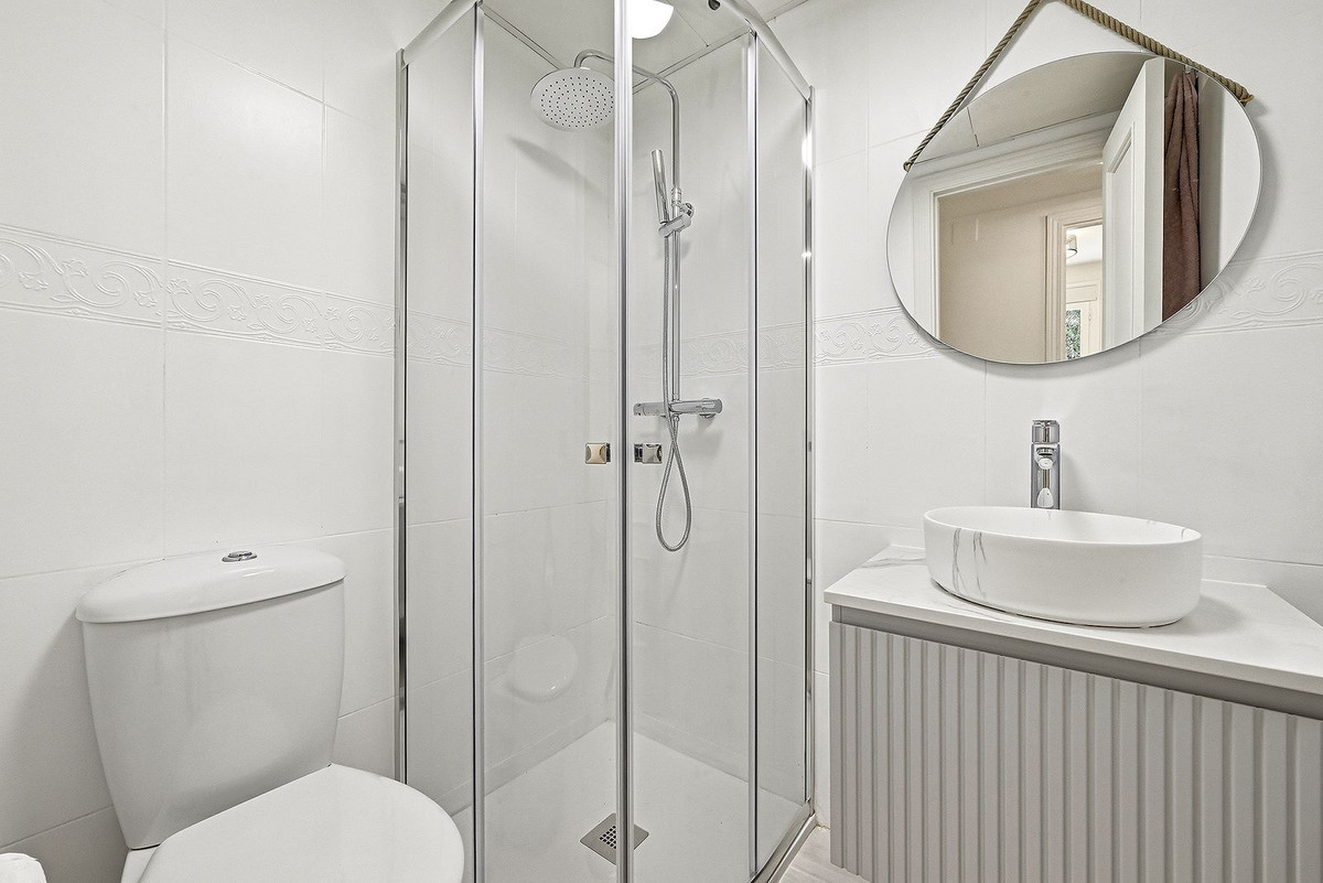 2 Bed Apartment for sale in Las Chapas Costa Del Sol, Málaga, Spain