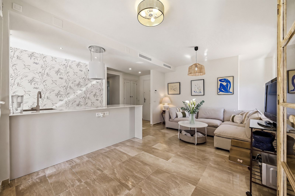2 Bed Apartment for sale in Las Chapas Costa Del Sol, Málaga, Spain