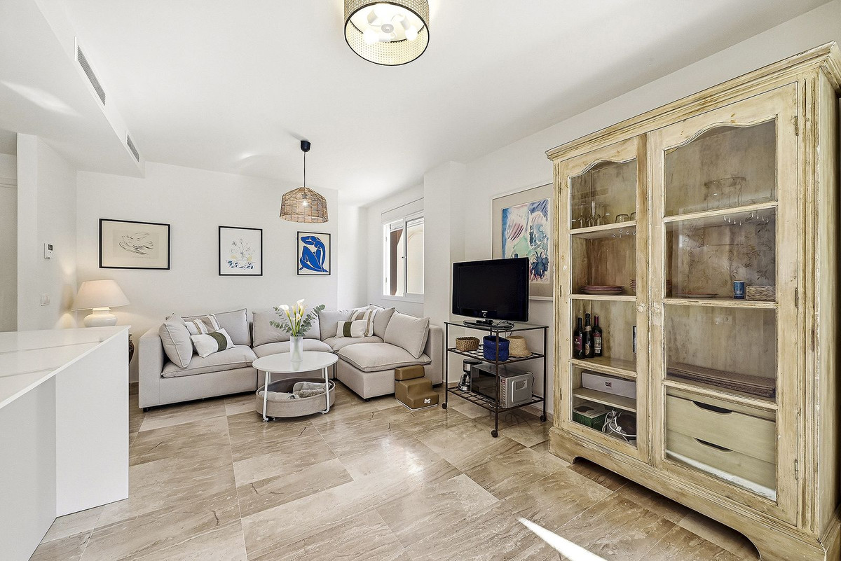2 Bed Apartment for sale in Las Chapas Costa Del Sol, Málaga, Spain