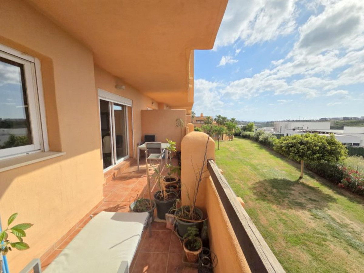 Se vende Apartamento Planta Media de 2 dormitorios en Costa Del Sol, Málaga, España