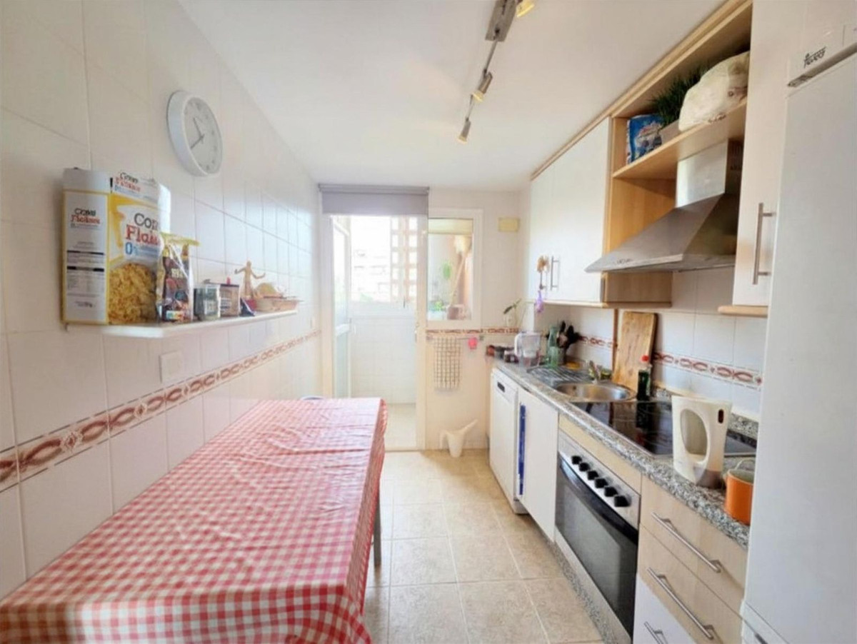 Se vende Apartamento Planta Media de 2 dormitorios en Costa Del Sol, Málaga, España