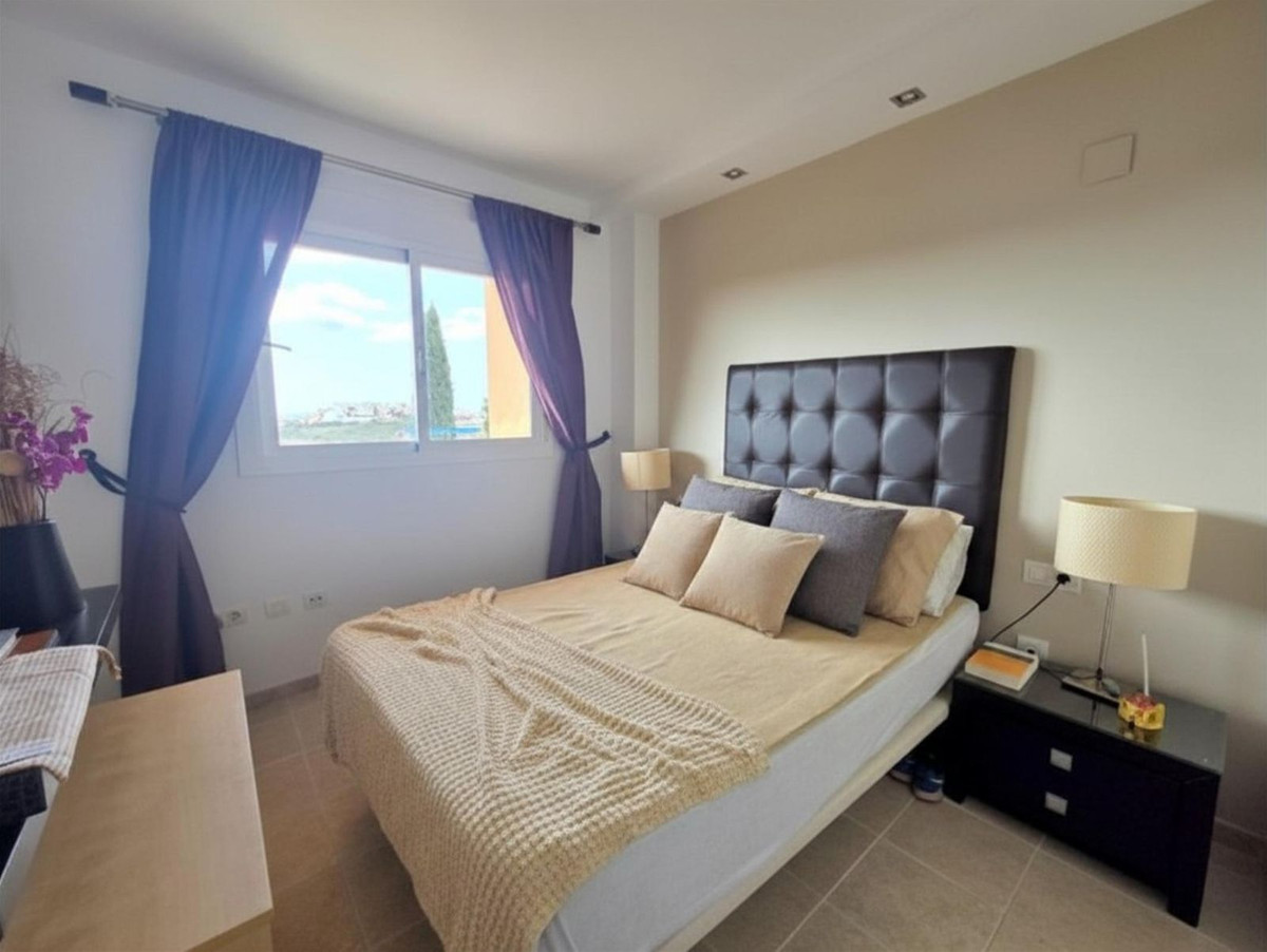 Se vende Apartamento Planta Media de 2 dormitorios en Costa Del Sol, Málaga, España