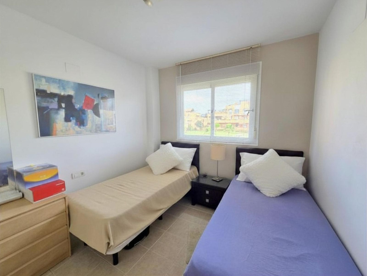 Se vende Apartamento Planta Media de 2 dormitorios en Costa Del Sol, Málaga, España