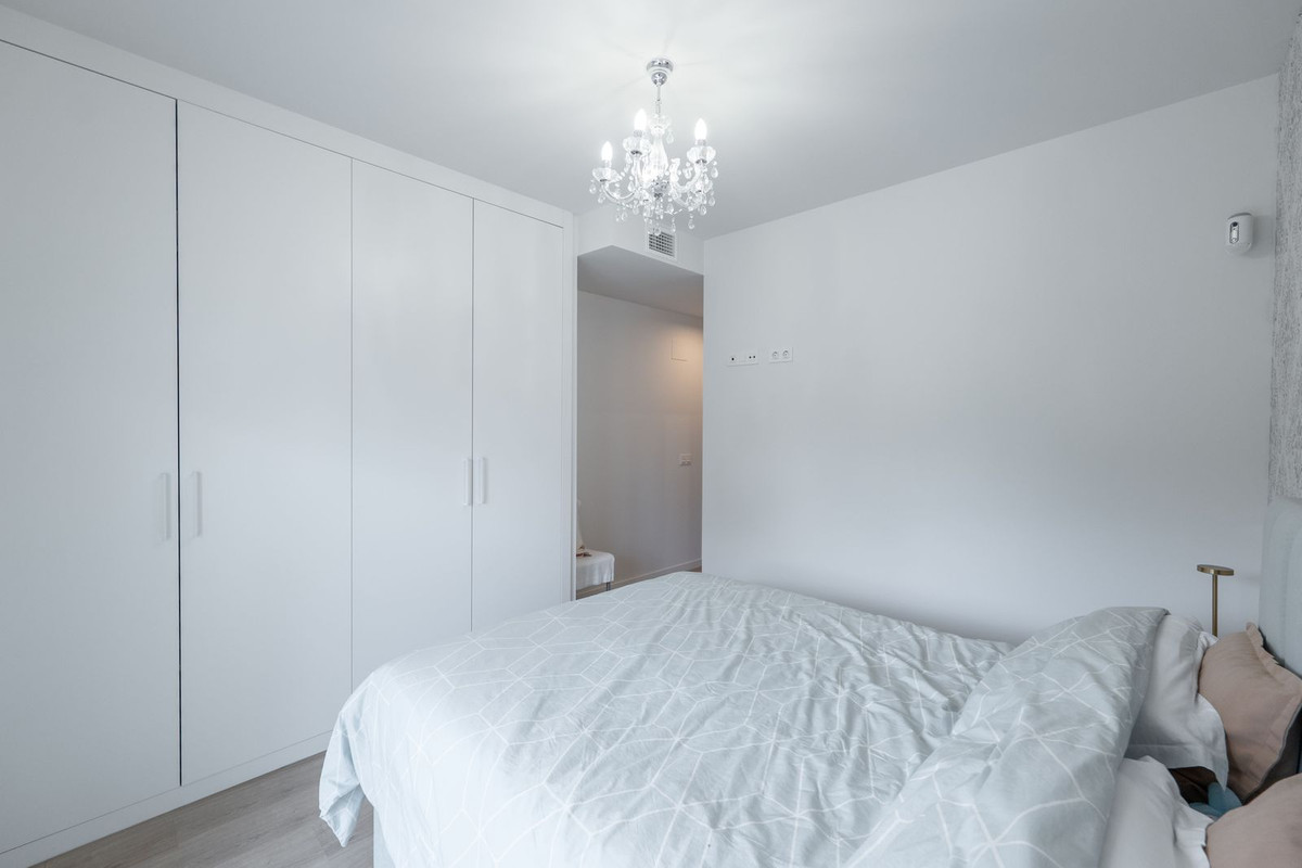 Se vende Apartamento Planta Media de 2 dormitorios en Costa Del Sol, Málaga, España