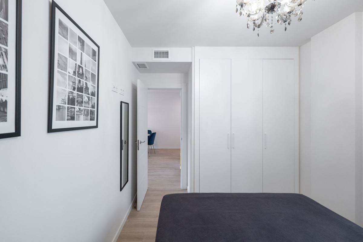 Se vende Apartamento Planta Media de 2 dormitorios en Costa Del Sol, Málaga, España