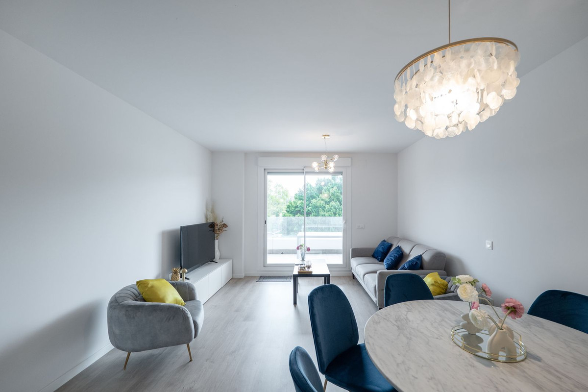 Se vende Apartamento Planta Media de 2 dormitorios en Costa Del Sol, Málaga, España