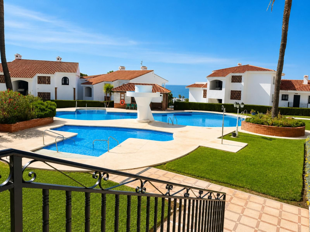 2 Bed Apartment for sale in Miraflores Costa Del Sol, Málaga, Spain