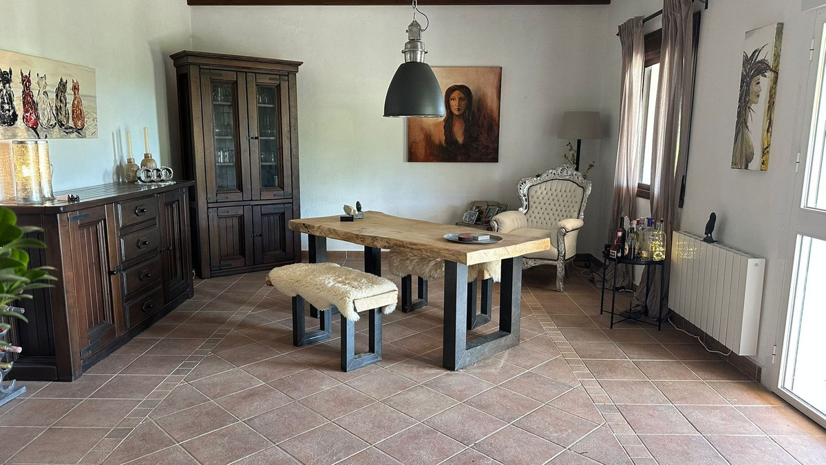 Se vende Villa - Chalet de 3 dormitorios en Costa Del Sol, Málaga, España