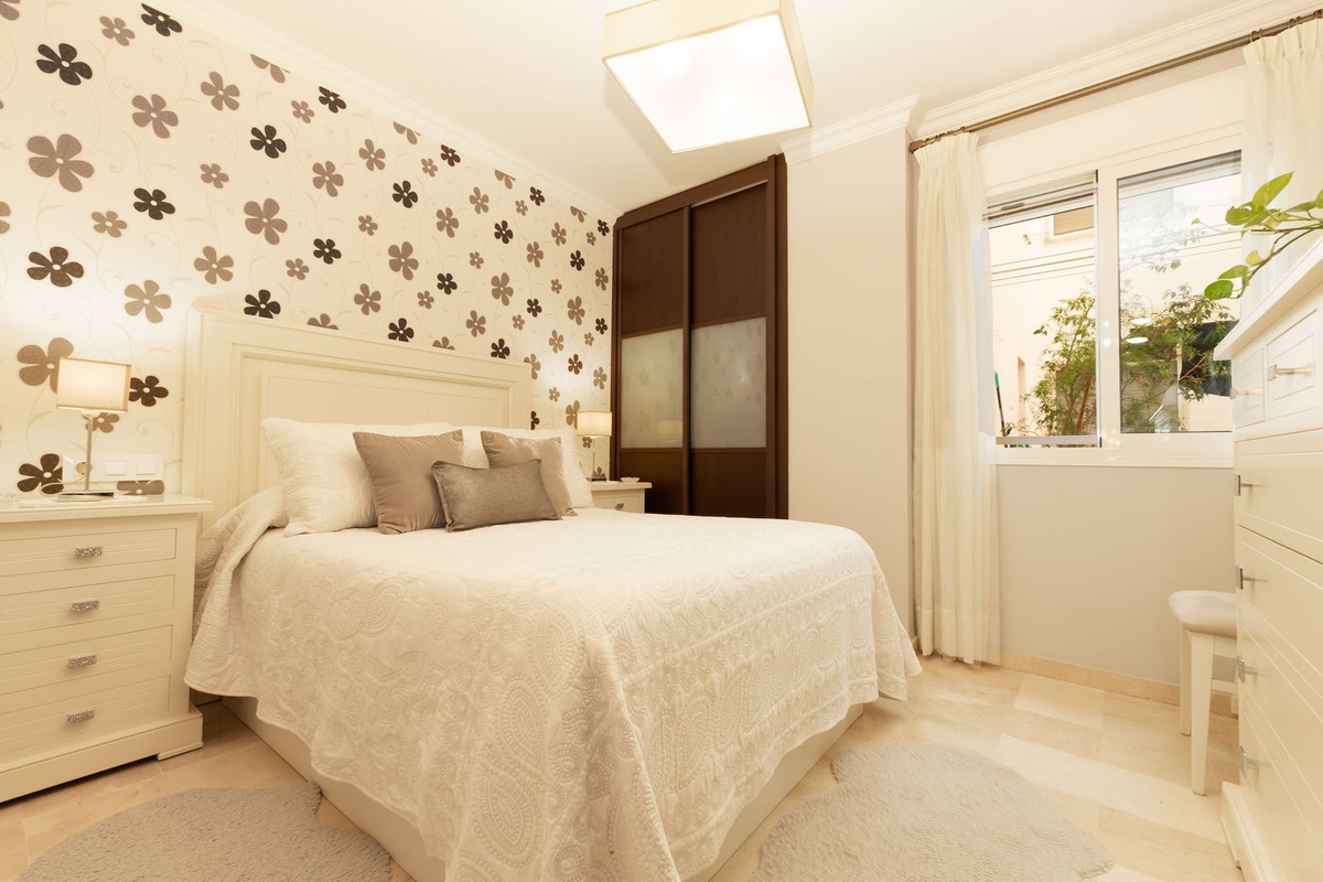 Se vende Apartamento Planta Media de 2 dormitorios en Costa Del Sol, Málaga, España