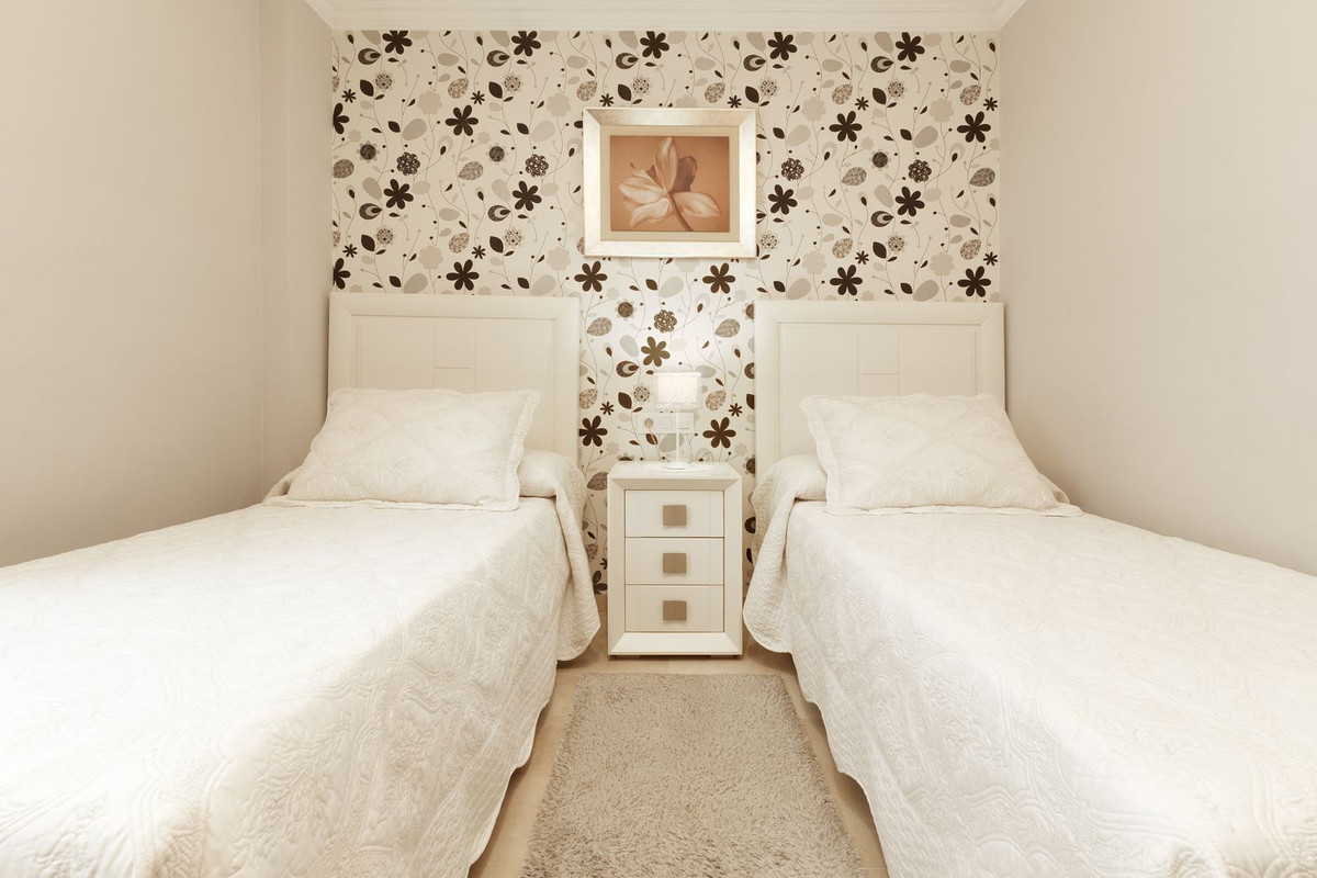 Se vende Apartamento Planta Media de 2 dormitorios en Costa Del Sol, Málaga, España