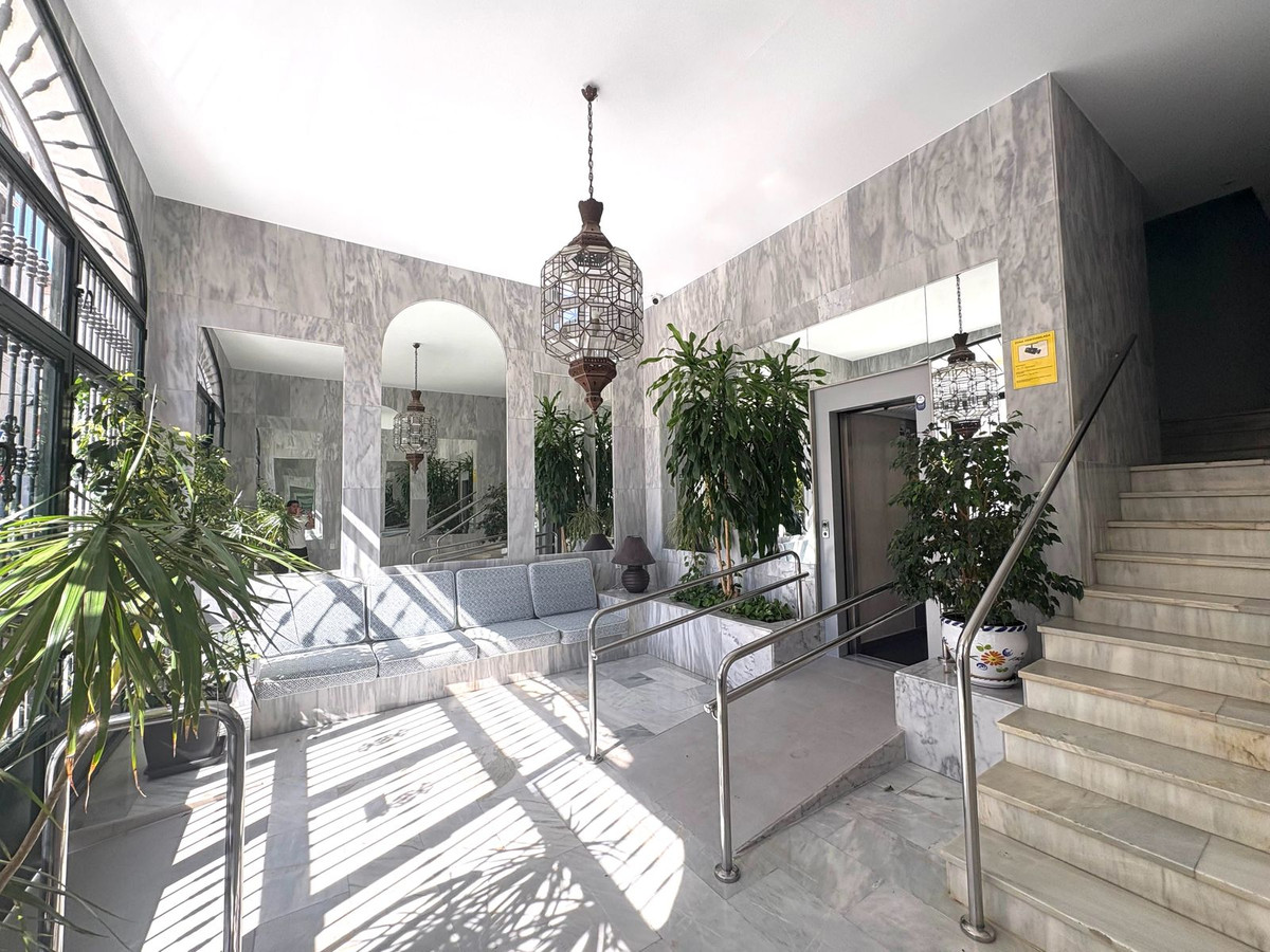 Se vende Apartamento en Planta Última de 3 dormitorios en Costa Del Sol, Málaga, España