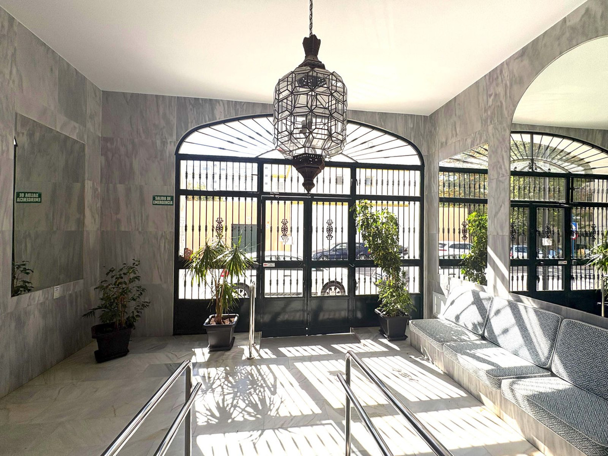 Se vende Apartamento en Planta Última de 3 dormitorios en Costa Del Sol, Málaga, España