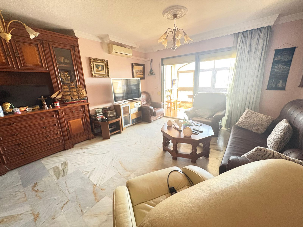 Se vende Apartamento en Planta Última de 3 dormitorios en Costa Del Sol, Málaga, España