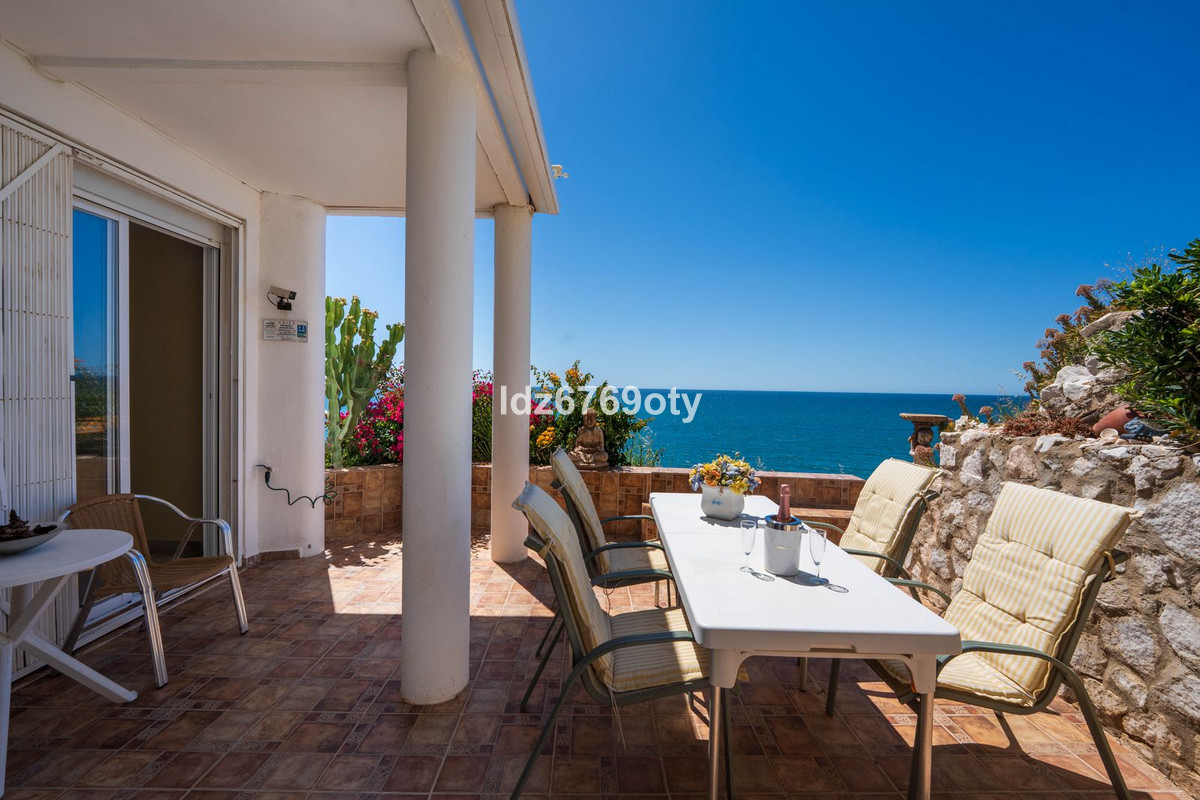 3 Bed Apartment for sale in Torremuelle Costa Del Sol, Málaga, Spain