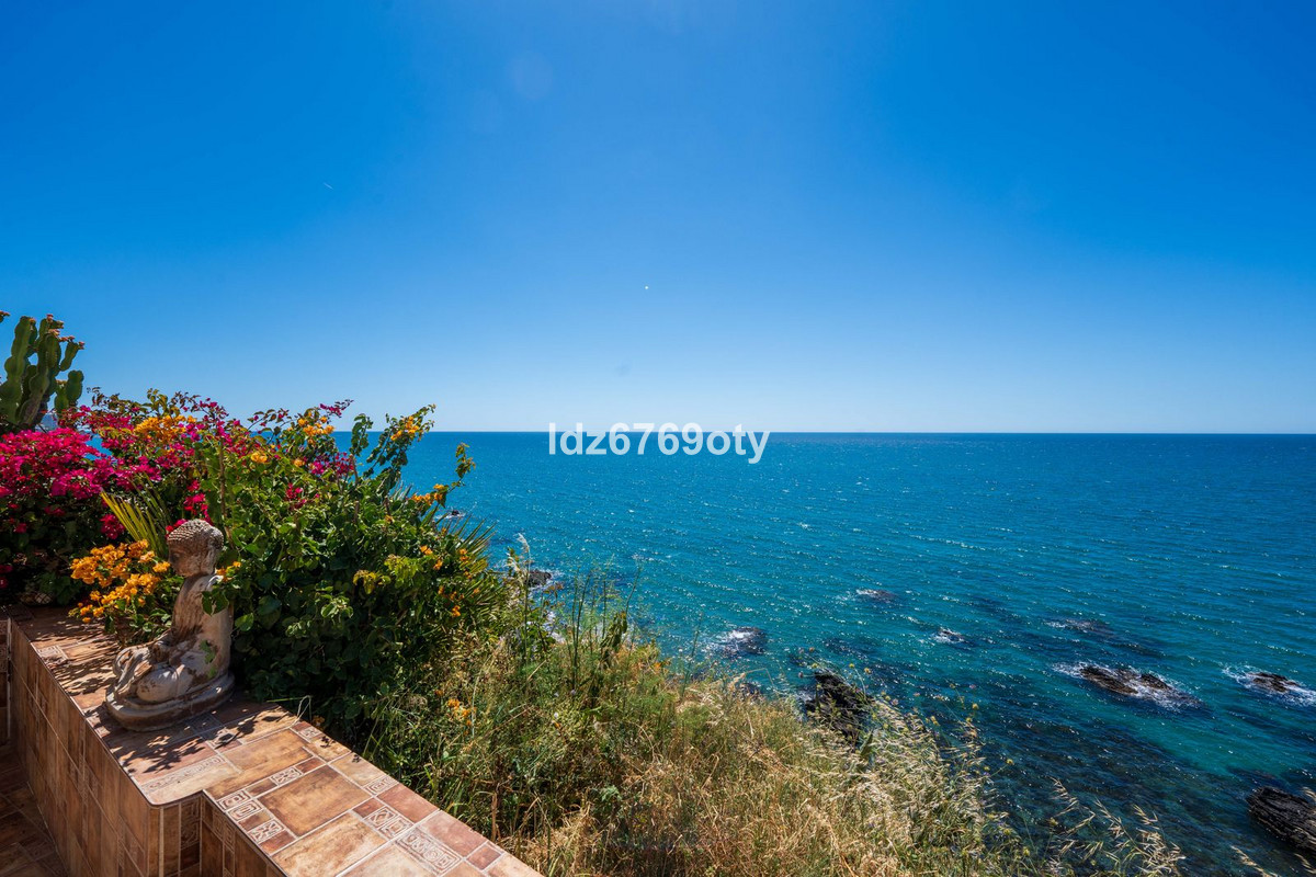 3 Bed Apartment for sale in Torremuelle Costa Del Sol, Málaga, Spain