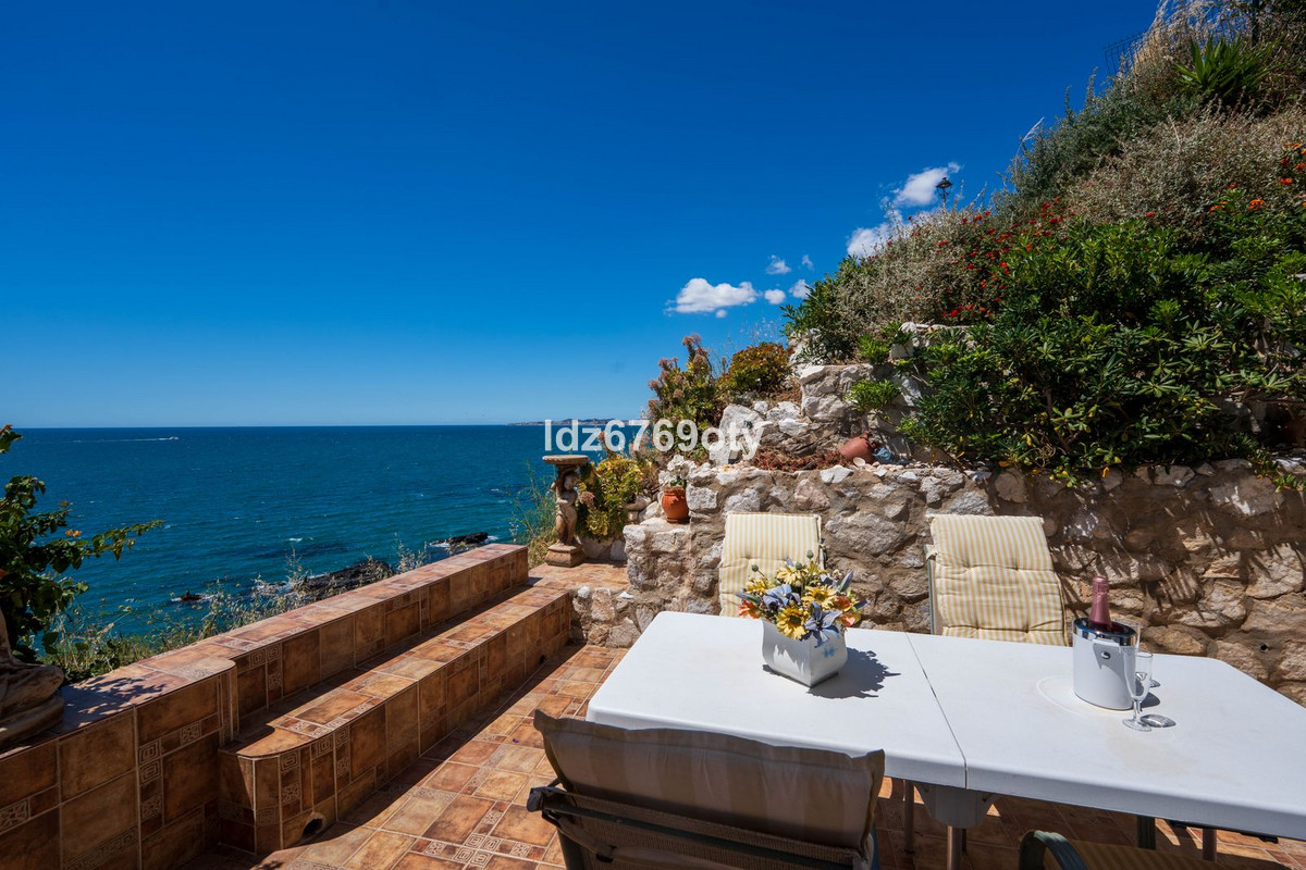 3 Bed Apartment for sale in Torremuelle Costa Del Sol, Málaga, Spain