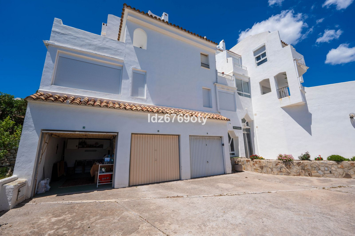 3 Bed Apartment for sale in Torremuelle Costa Del Sol, Málaga, Spain