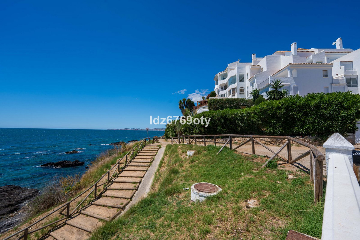 3 Bed Apartment for sale in Torremuelle Costa Del Sol, Málaga, Spain