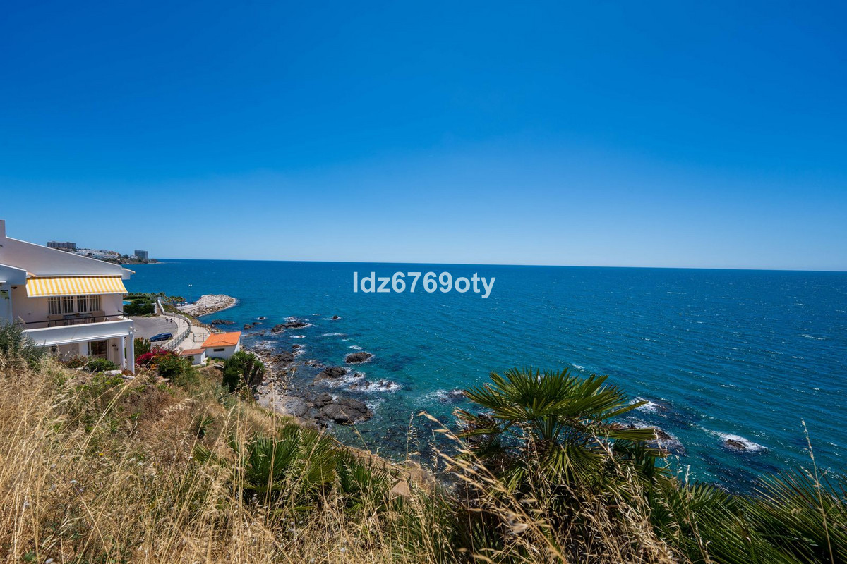 3 Bed Apartment for sale in Torremuelle Costa Del Sol, Málaga, Spain