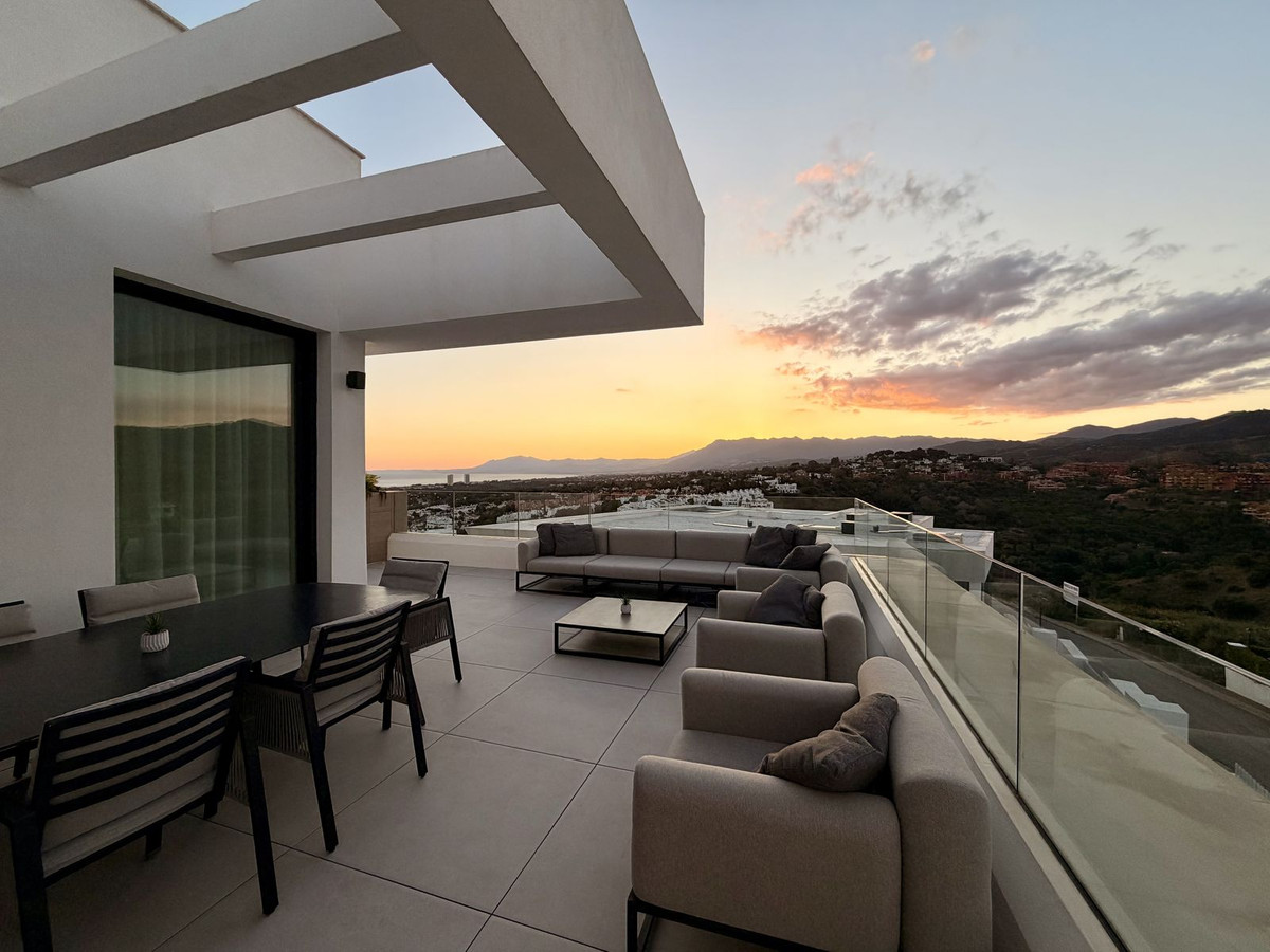 3 Bed Apartment for sale in Marbella Costa Del Sol, Málaga, Spain