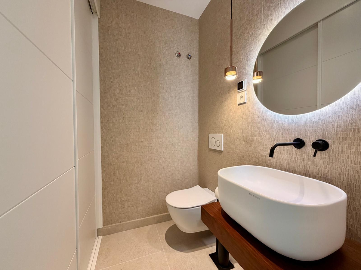 3 Bed Apartment for sale in Marbella Costa Del Sol, Málaga, Spain