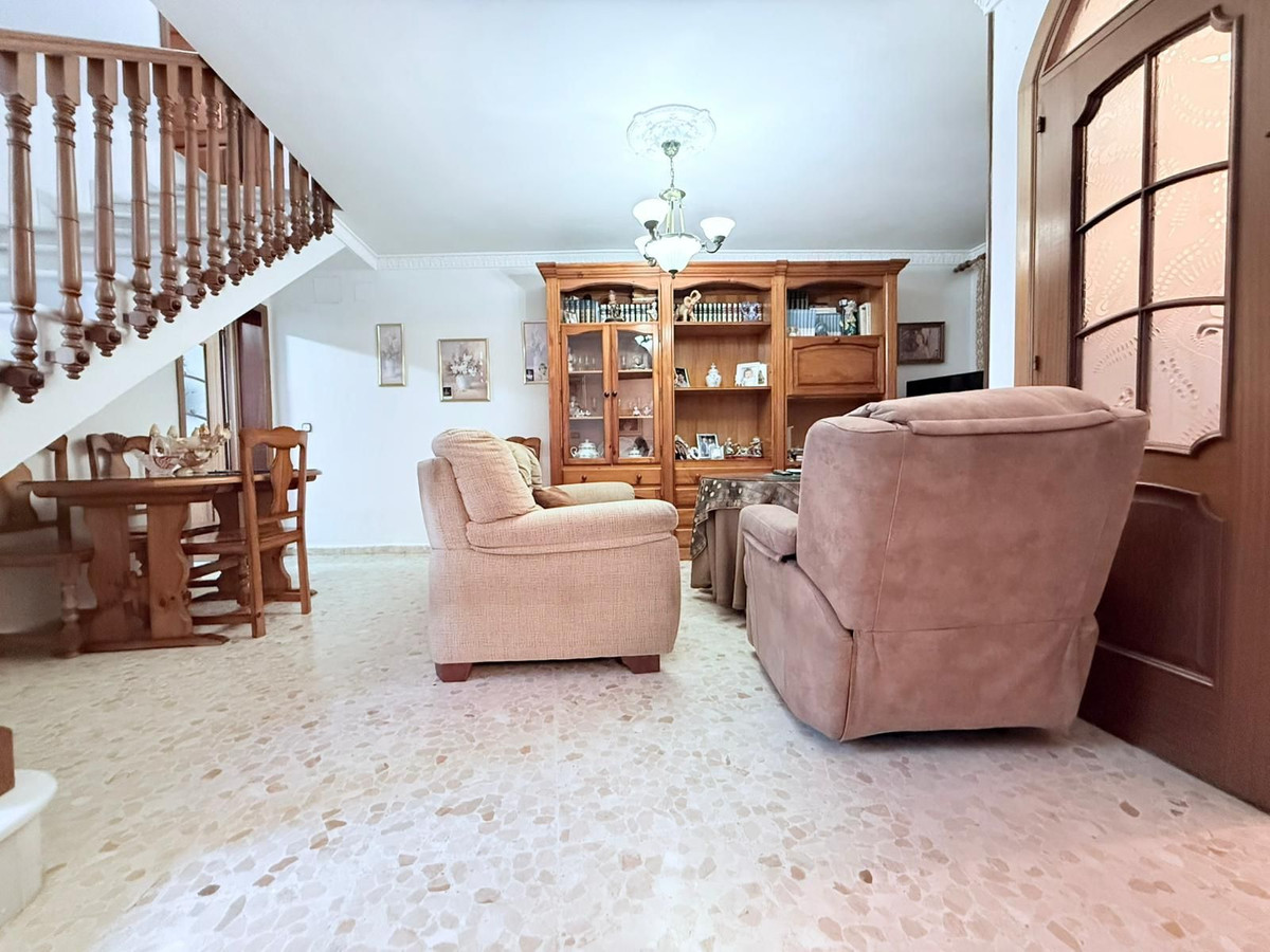 4 Bed Townhouse for sale in Coín Costa Del Sol, Málaga, Spain