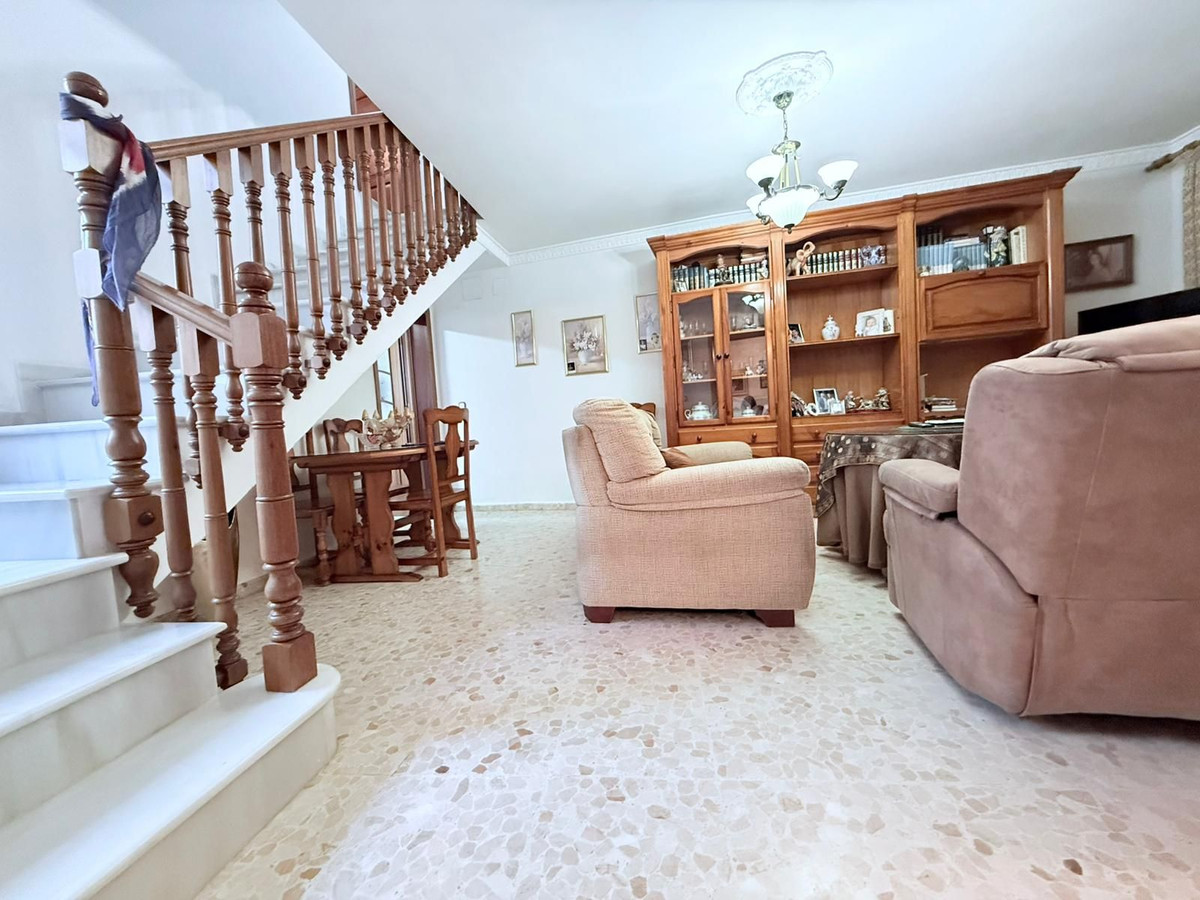 4 Bed Townhouse for sale in Coín Costa Del Sol, Málaga, Spain