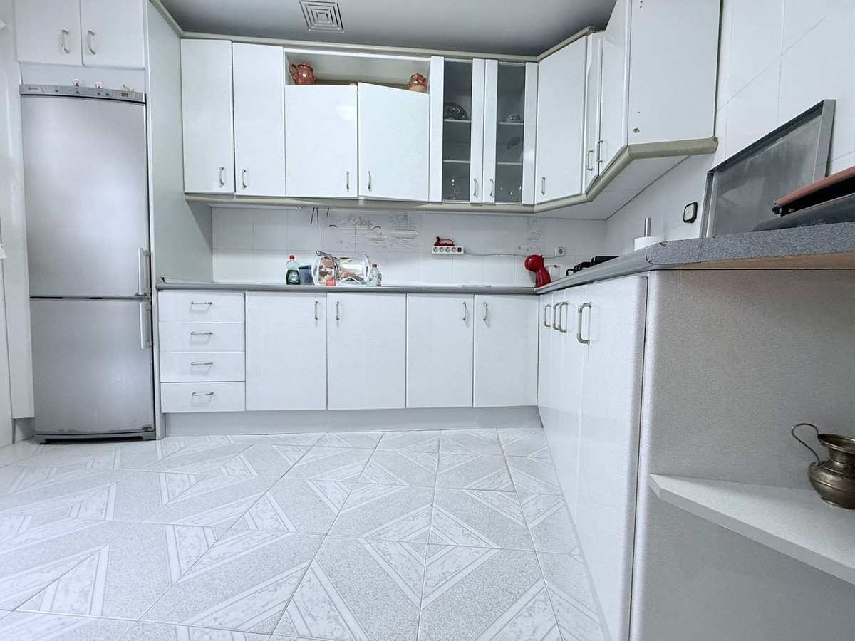 4 Bed Townhouse for sale in Coín Costa Del Sol, Málaga, Spain