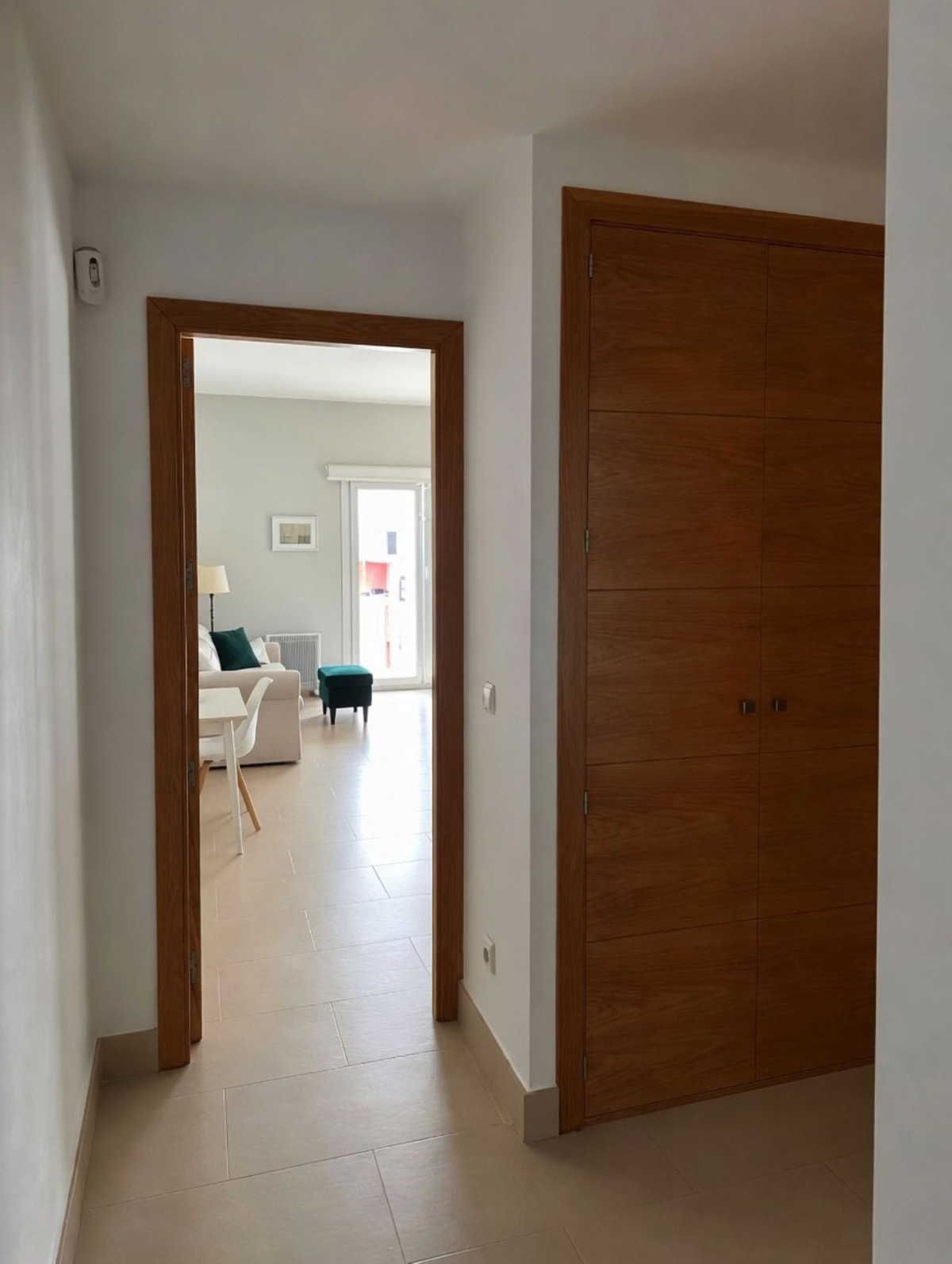 Se vende Apartamento Planta Media de 2 dormitorios en Costa Del Sol, Cadiz, España