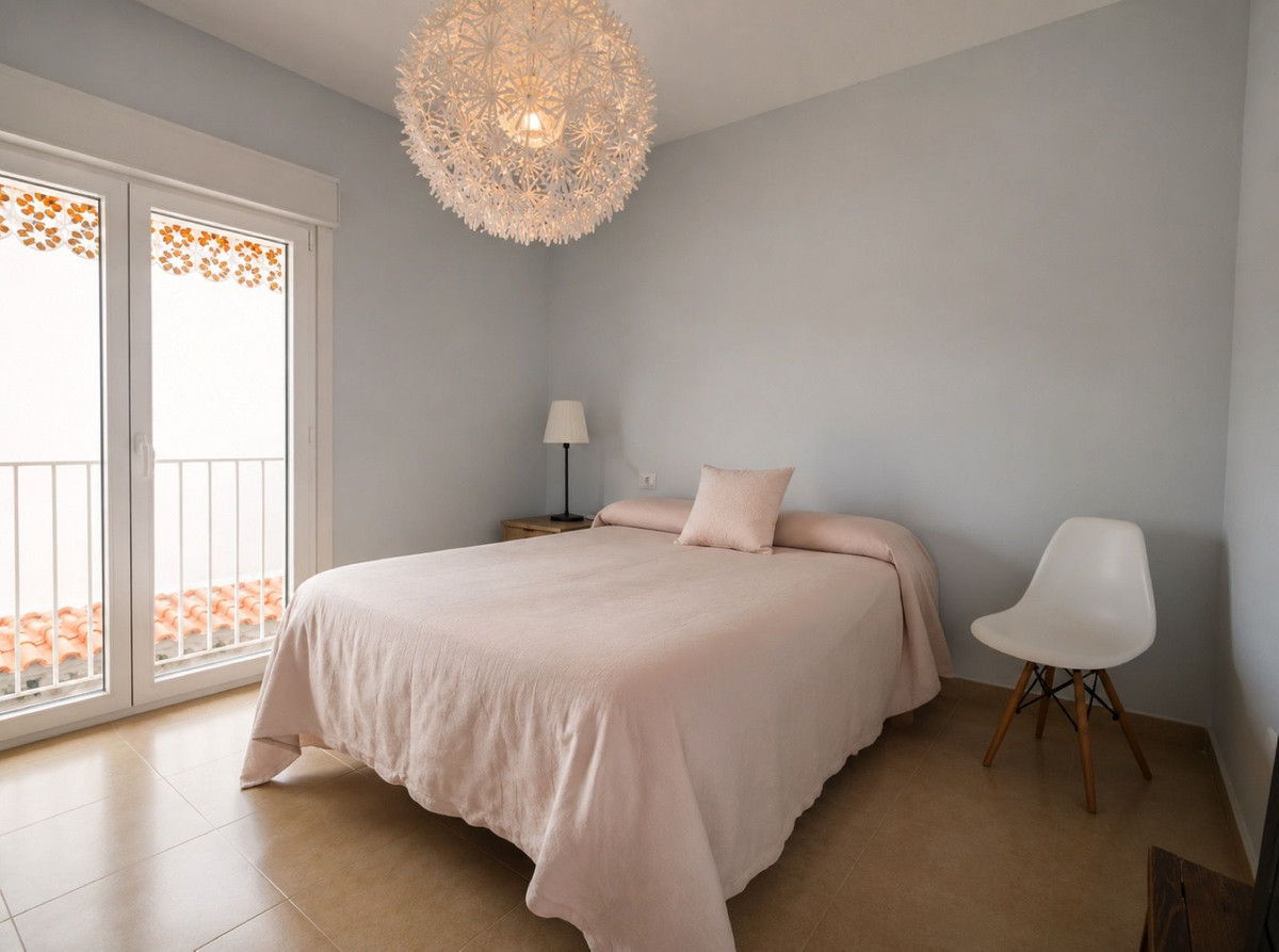 Se vende Apartamento Planta Media de 2 dormitorios en Costa Del Sol, Cadiz, España