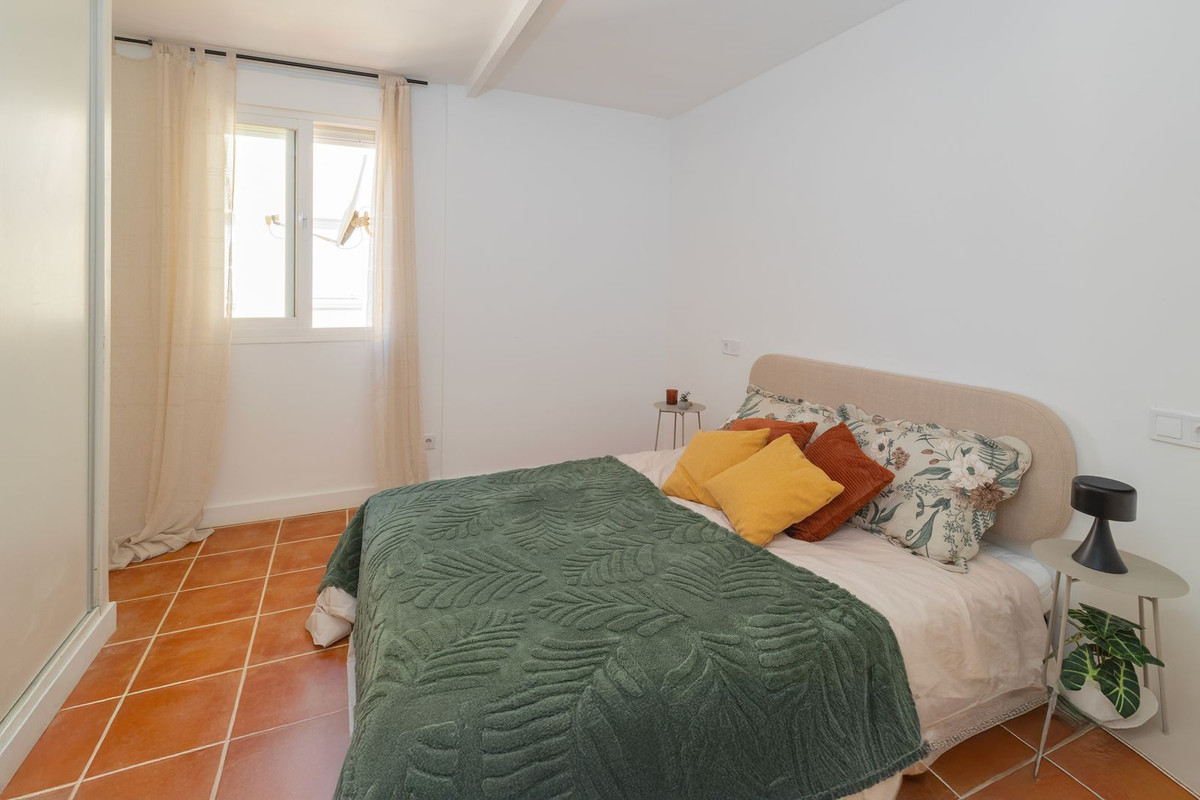 Se vende Apartamento Planta Media de 3 dormitorios en Costa Del Sol, Málaga, España