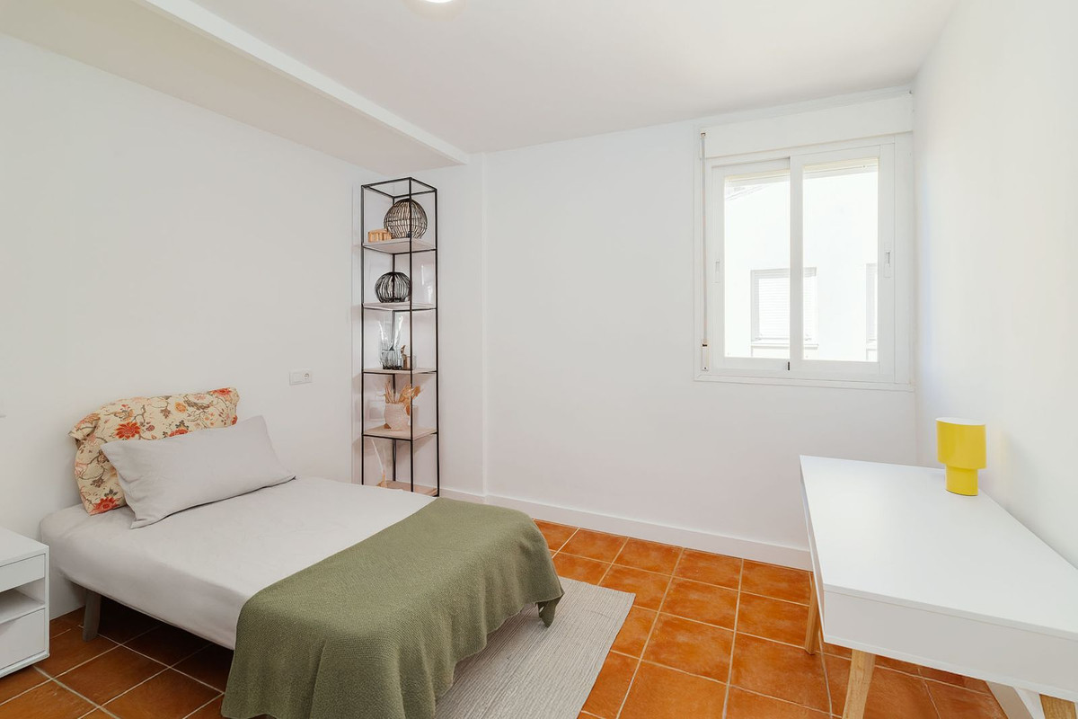 Se vende Apartamento Planta Media de 3 dormitorios en Costa Del Sol, Málaga, España
