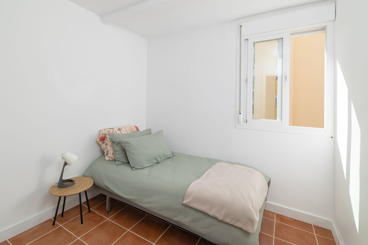 Se vende Apartamento Planta Media de 3 dormitorios en Costa Del Sol, Málaga, España