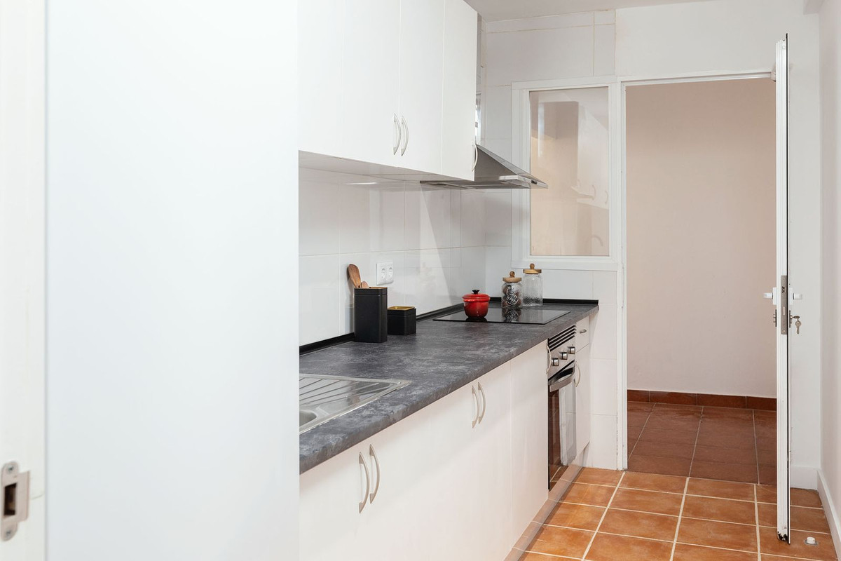 Se vende Apartamento Planta Media de 3 dormitorios en Costa Del Sol, Málaga, España
