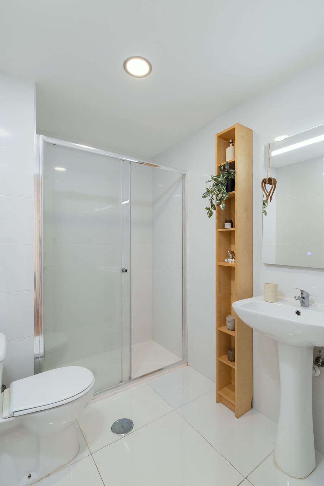 Se vende Apartamento Planta Media de 3 dormitorios en Costa Del Sol, Málaga, España