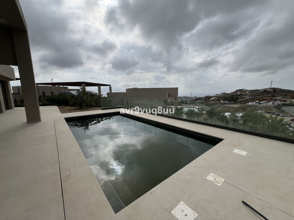 3 Bed Townhouse for sale in Benahavís Costa Del Sol, Málaga, Spain